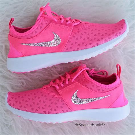 hot pink Nike for women